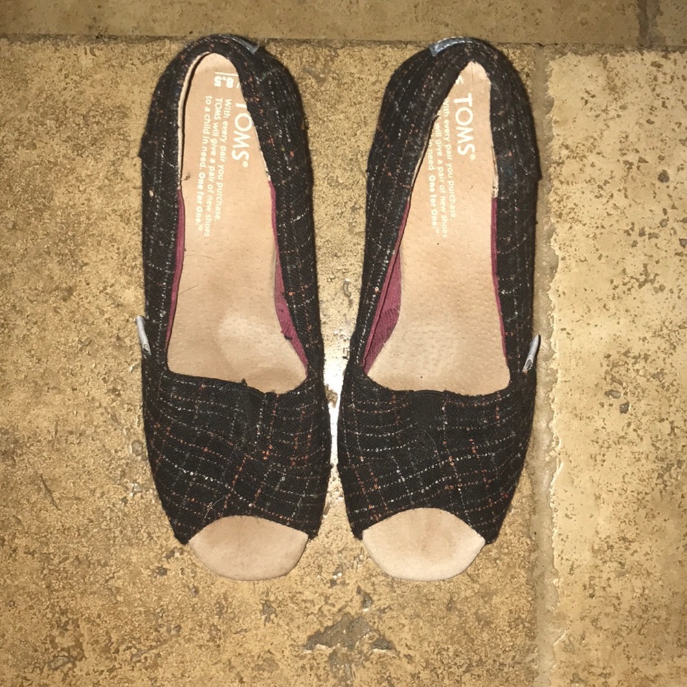 Toms wedges